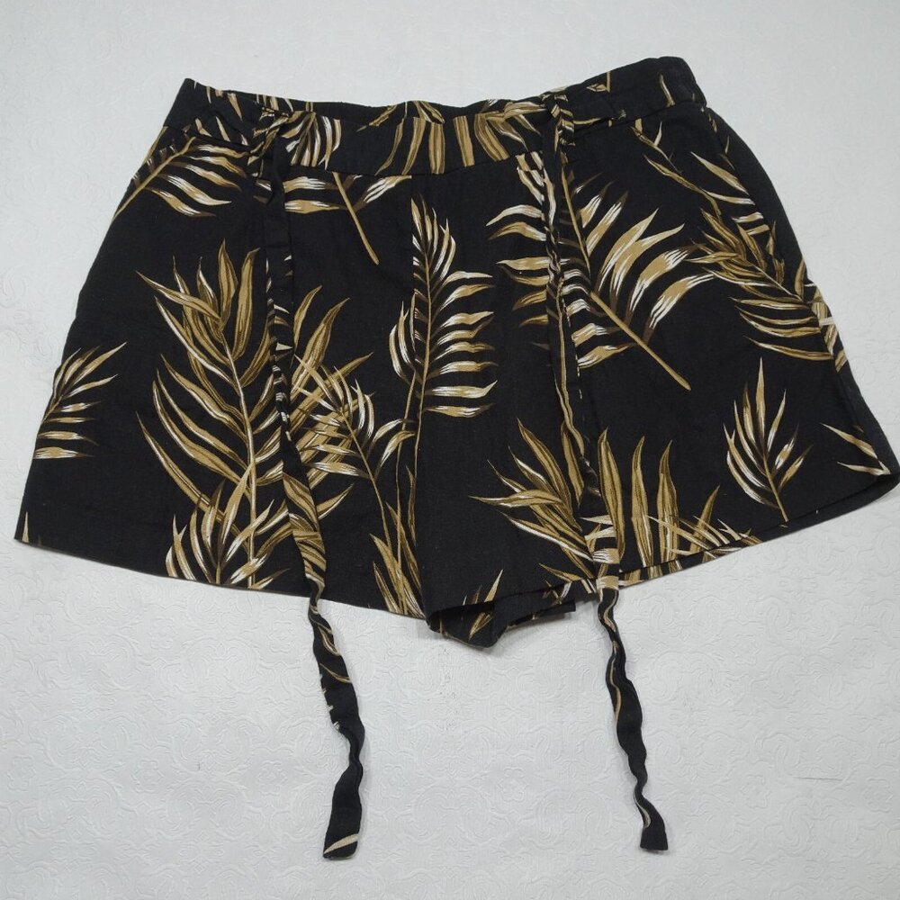 C&C California Size 14 Linen Blend Leaf Print Summer Belted Shorts with Pockets